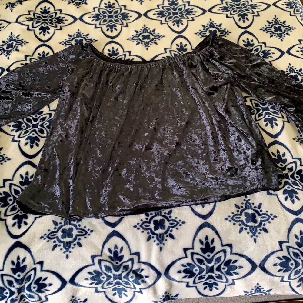 American eagle velvet top✨